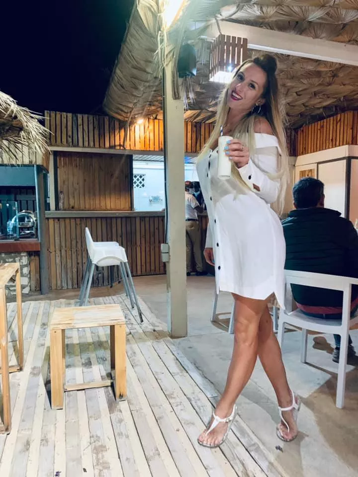 Fani na to czekali?! Gorące zdjecia zdolnej wokalistki disco polo trafiły do sieci! Te kadry rozpalają zmysły!